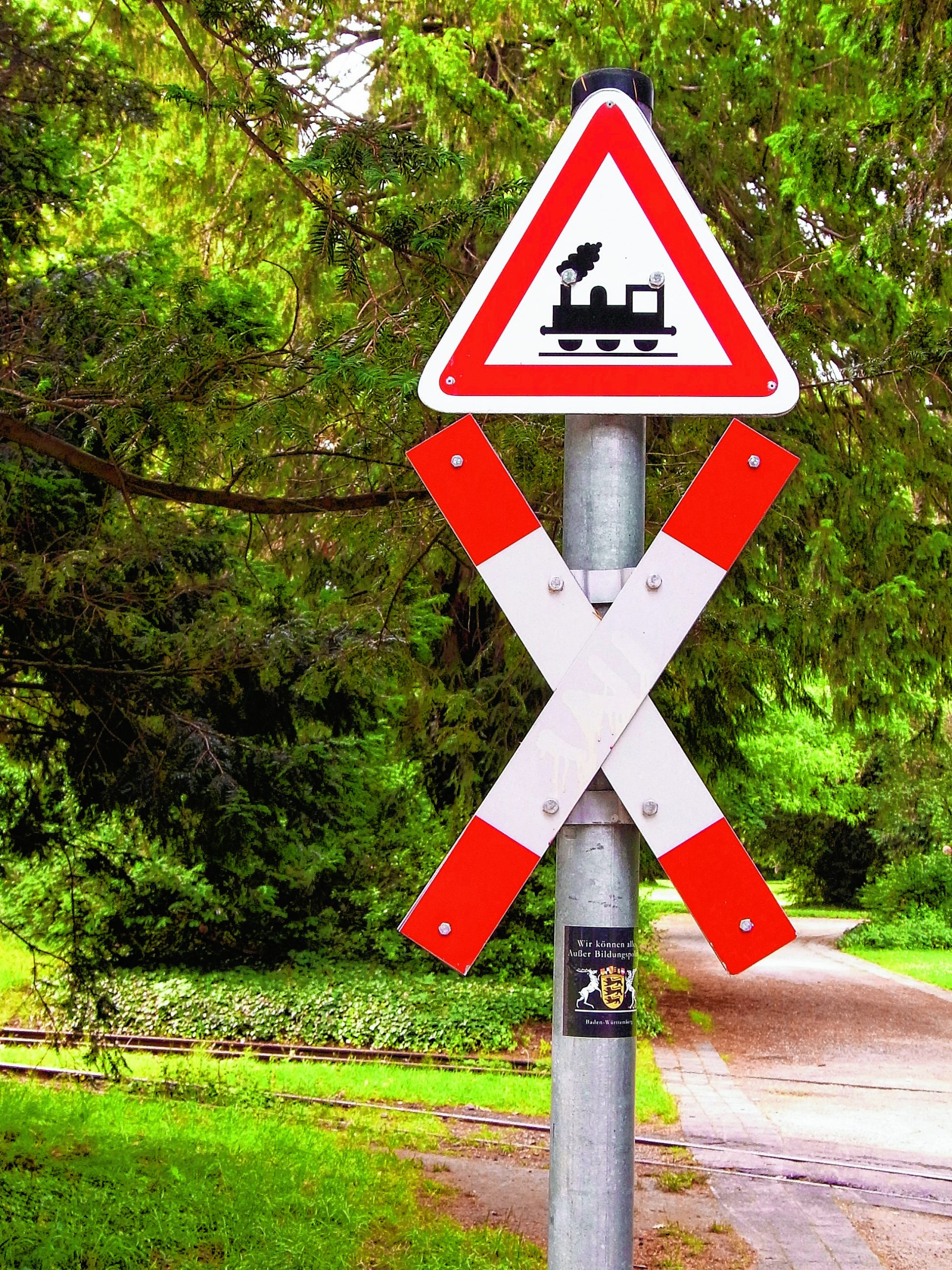 Wunderschöne Andreaskreuz Parken Innerorts: Oasen der Ruhe und Erholung im Herzen der Stadt